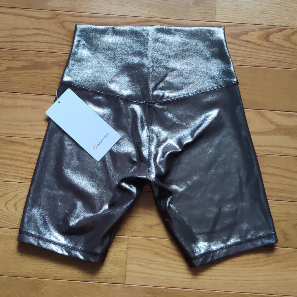 Lululemon women's shorts - Picture 5 of 5